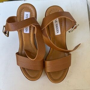 Steve Madden Tan Leather Buckle Sandals